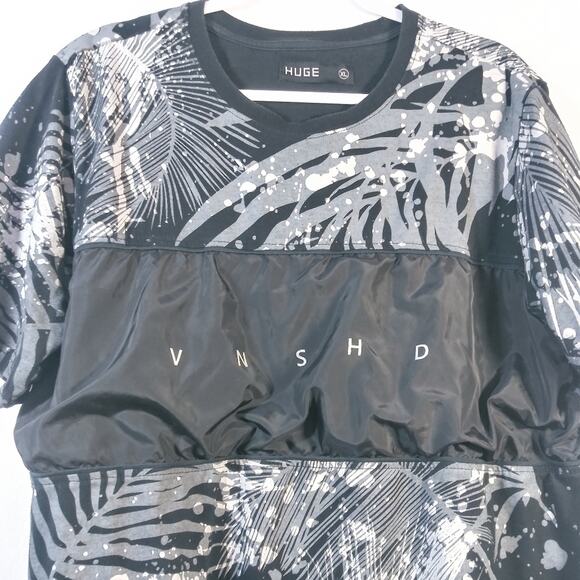 HUGE CLOTHING VNSHD Black Palm Leaf Print Short Sleeve Tee Size XL - Picture 3 of 6